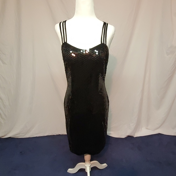 Size 6  cocktail dress - Picture 1 of 3